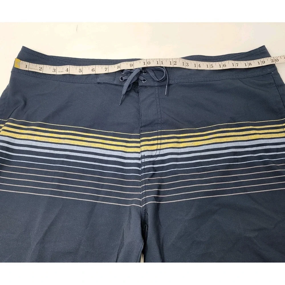 Travis Matthew Board Shorts Mens 40 Multicolored Striped Pockets Swim Surf Beach